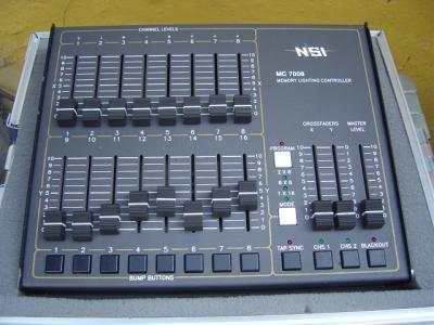 CONSOLA NSI MC7008 8 CANALES